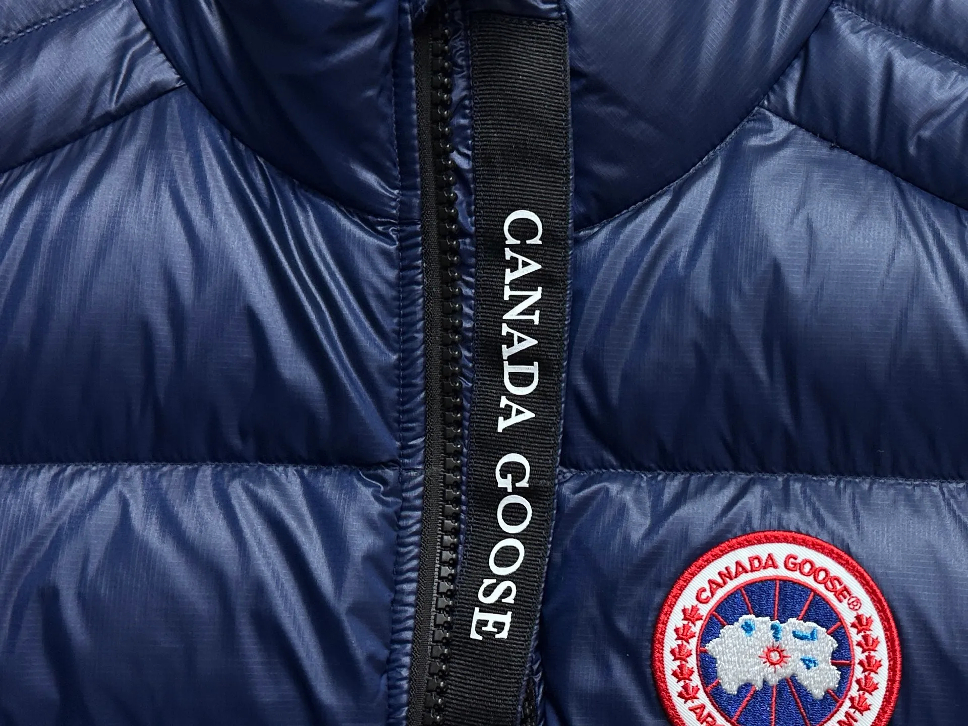 P560 [Canada Goose] CROFTON light down vest R water-repellent treatment Winall windproof fabric 700-fill down capacity Original molding Detailed production The upper body effect is stunning Exclusively available on the Xiaohongshu purchasing platform The highest version on the market Code number: XS-XXL